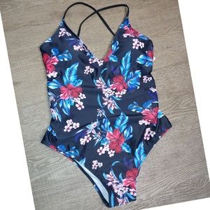 2/$20 Floral Swim suit Sz M